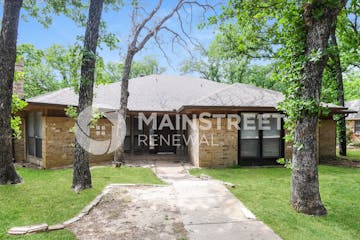 4614 Branchview Dr Arlington, TX 76017